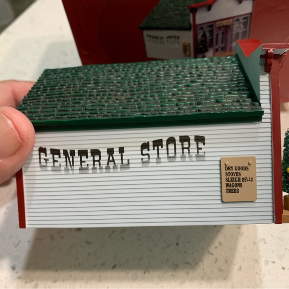 HO scale 1994 THE SARAH PLAIN & TALL COLLECTION "Mrs. Parkley's General Store" - Picture 3 of 12